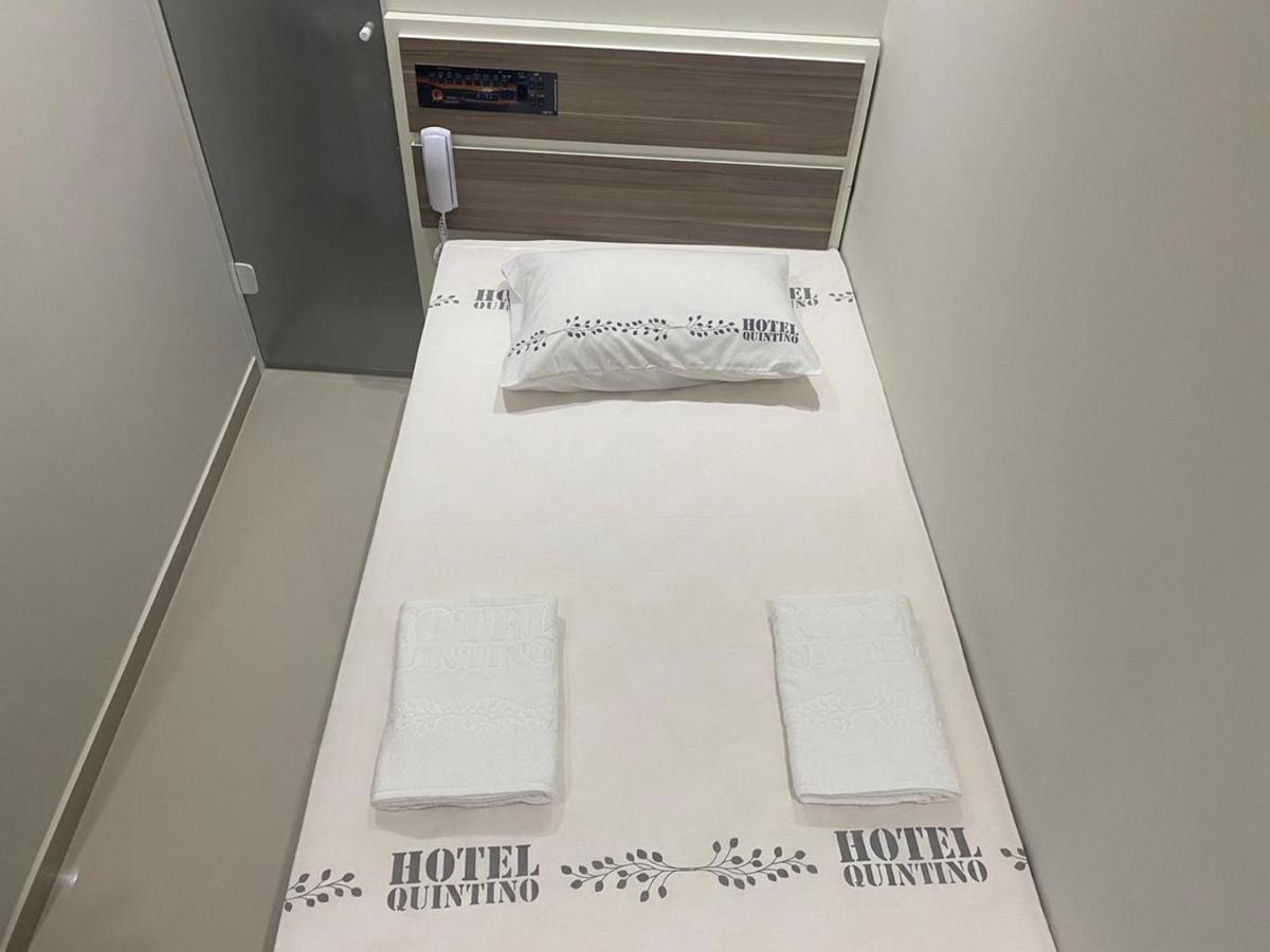 Hotel Quintino - Metro Se -Localizado No Coracao De Sao Paulo Proximo Ao Bras E 25 De Marco Com Estacionamento No Local Gratis ภายนอก รูปภาพ A single room at Hotel Quinto